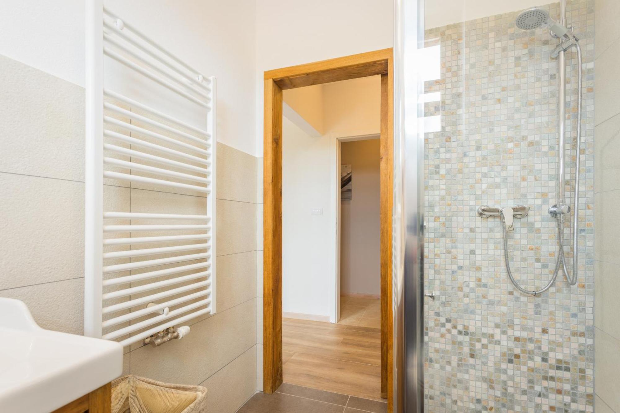 Villa Cirka In Central Istria For 14 Persons With Pool Heating & Pool Table Svetvinčenat Buitenkant foto